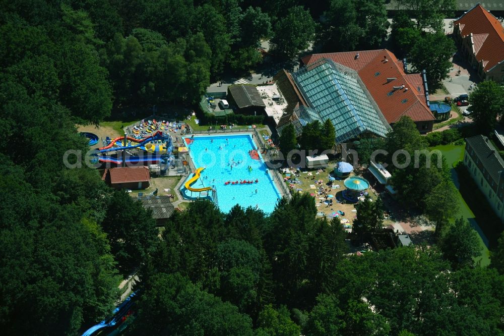 Haren (Ems) from the bird's eye view: Holiday house plant of the park Ferienzentrum Schloss Dankern on Dankernsee in the district Dankern in Haren (Ems) in the state Lower Saxony, Germany