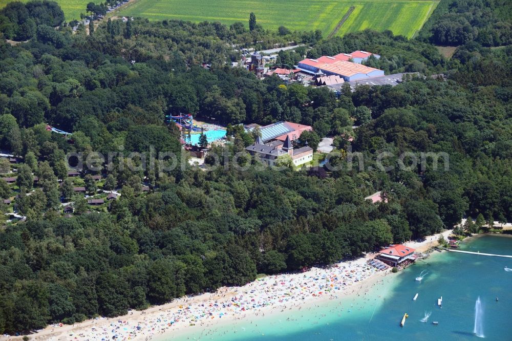 Aerial photograph Haren (Ems) - Holiday house plant of the park Ferienzentrum Schloss Dankern on Dankernsee in the district Dankern in Haren (Ems) in the state Lower Saxony, Germany