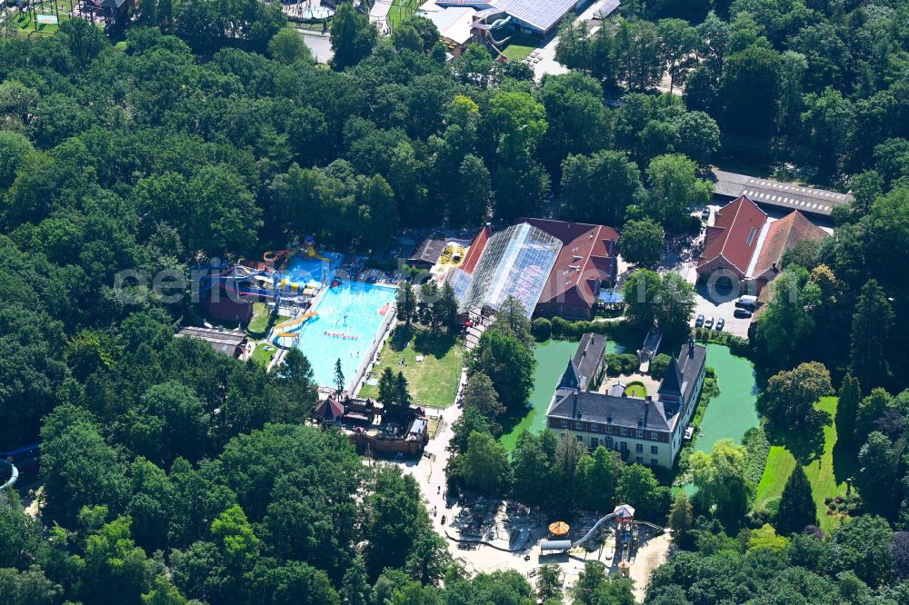 Haren (Ems) from the bird's eye view: Holiday house plant of the park Ferienzentrum Schloss Dankern on Dankernsee in the district Dankern in Haren (Ems) in the state Lower Saxony, Germany