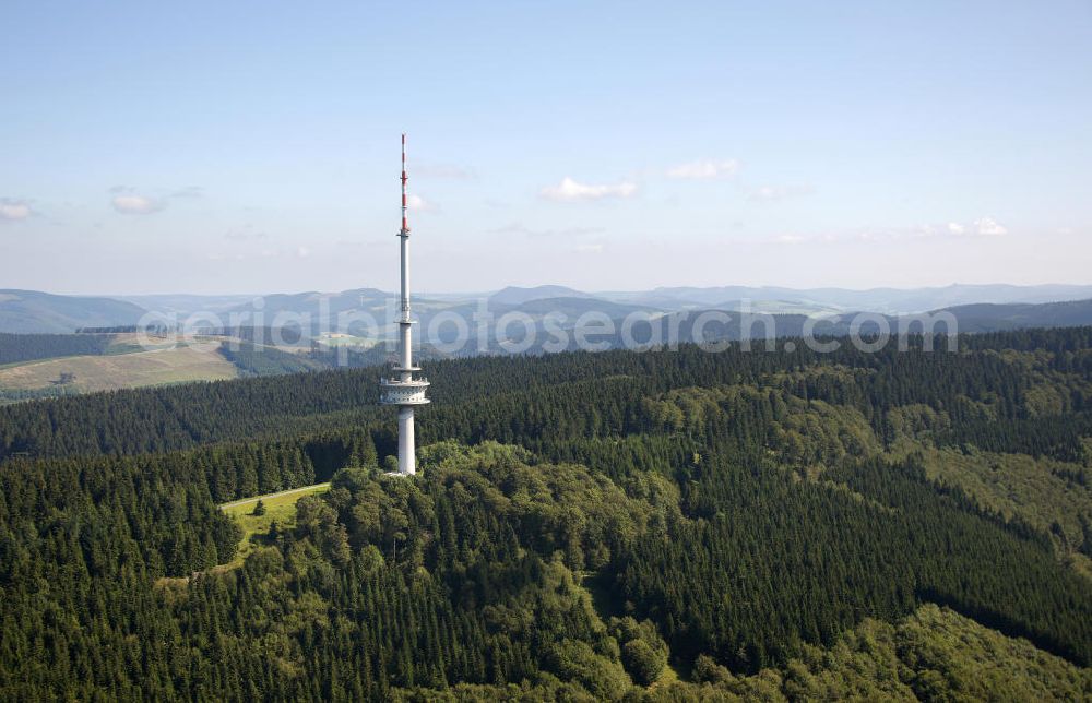 Aerial photograph Winterberg - Der Fernmeldeturm Bödefeld, auch Fernmeldeturm Hochsauerland/Schmallenberg oder Fernmeldeturm Hunau genannt, südwestlich des Gipfels der Hunau bei Winterberg, Nordrhein-Westfalen. Telecommunication tower Boedefeld, also called tv tower Hunau, southwest of the top of the Hunau at Winterberg, North Rhine-Westphalia.