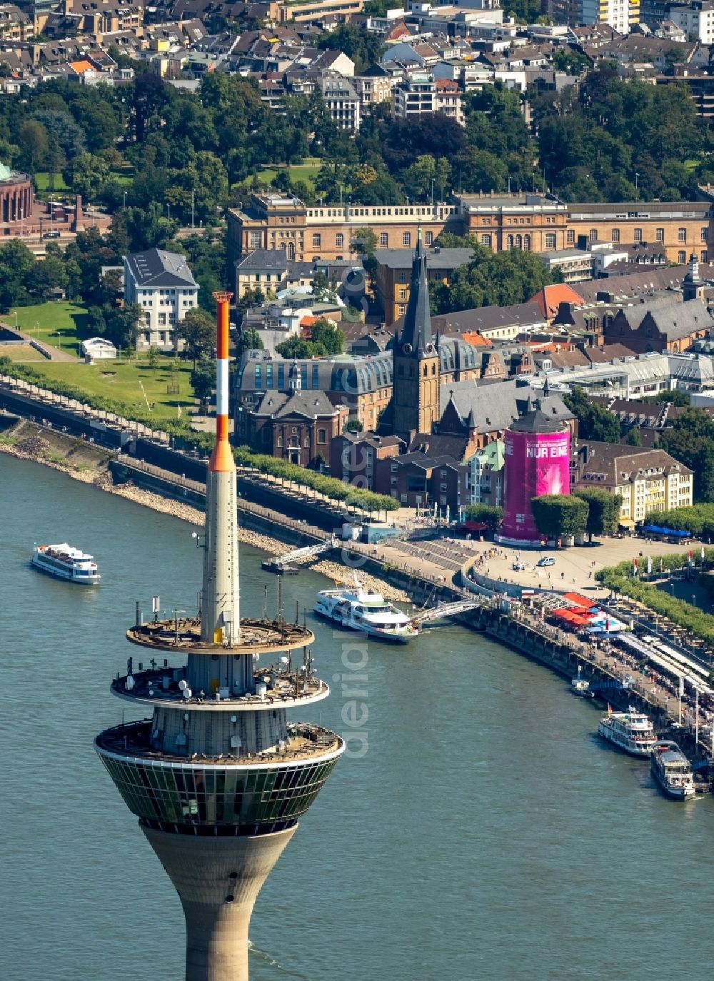 Aerial image Düsseldorf - Television Tower Duesseldorf Dusseldorf on the banks of the Rhine in Dusseldorf in North Rhine-Westphalia