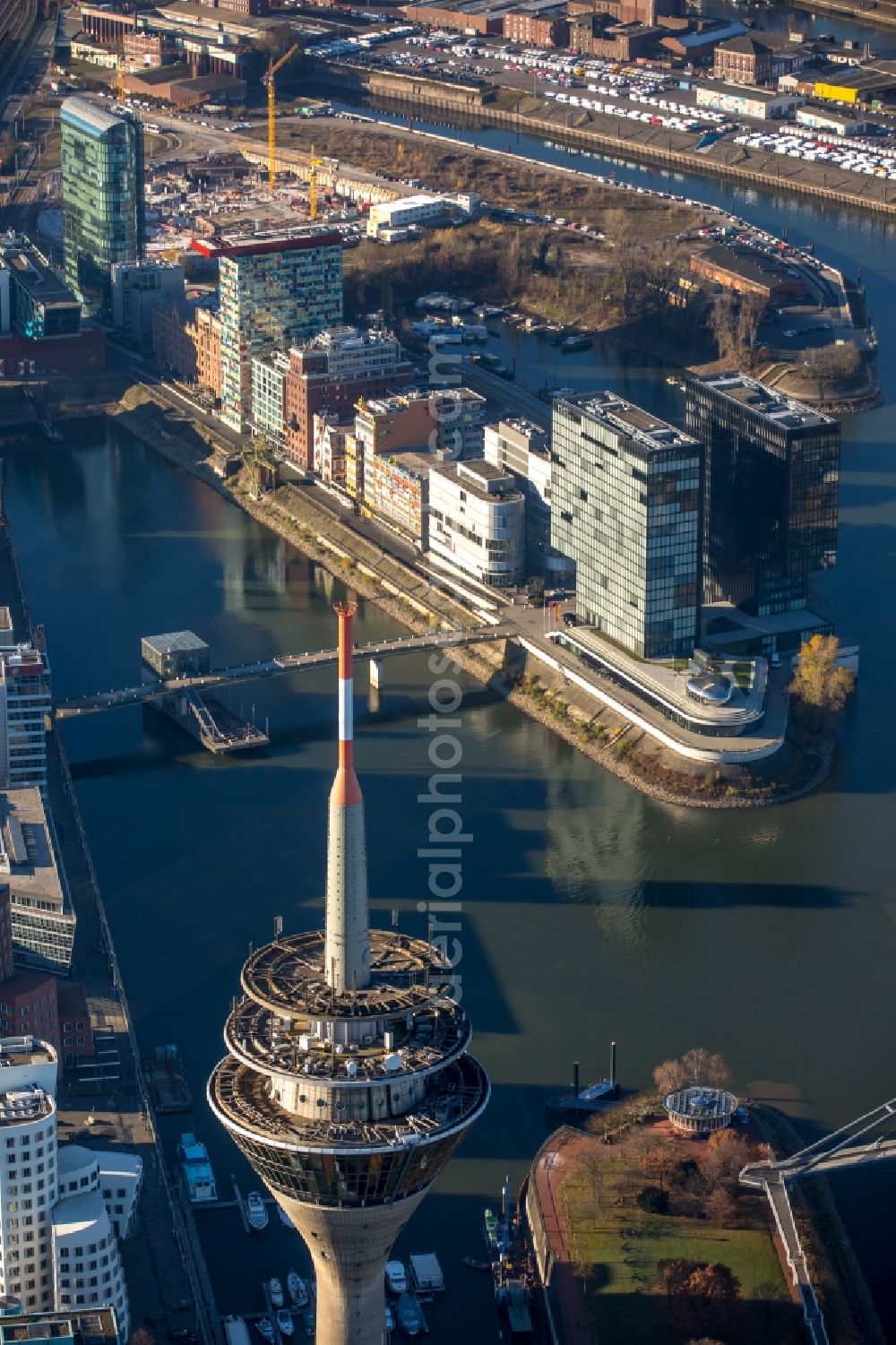 Aerial photograph Düsseldorf - Television Tower Duesseldorf Dusseldorf on the banks of the Rhine in Dusseldorf in North Rhine-Westphalia