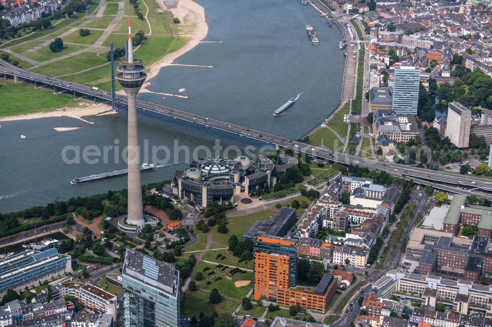 Düsseldorf from the bird's eye view: Television Tower Rheinturm in the district Unterbilk in Duesseldorf at Ruhrgebiet in the state North Rhine-Westphalia, Germany