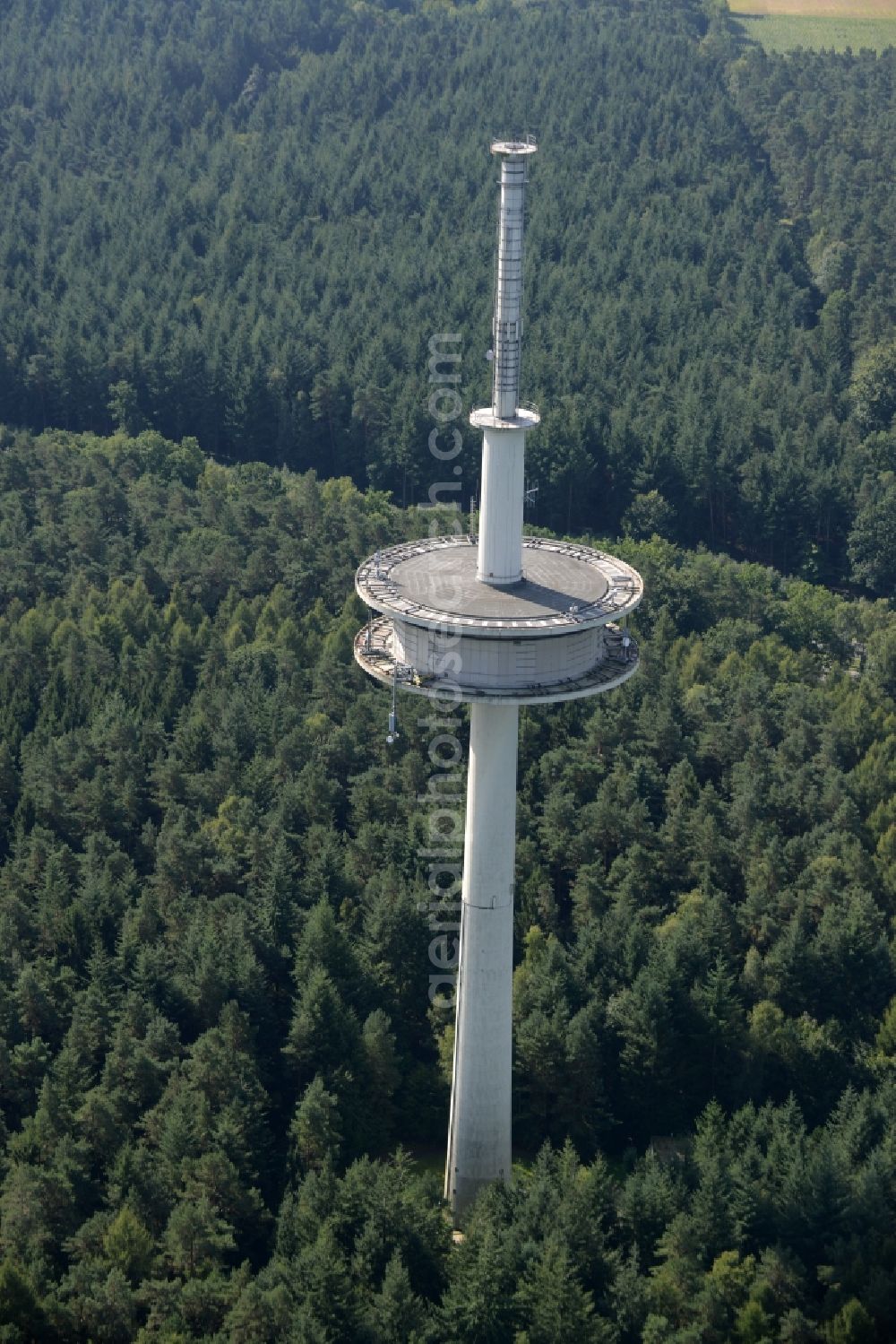 Aerial photograph Linsburg - Television Tower in the Grinderwald forest in the South of Linsburg in the state of Lower Saxony