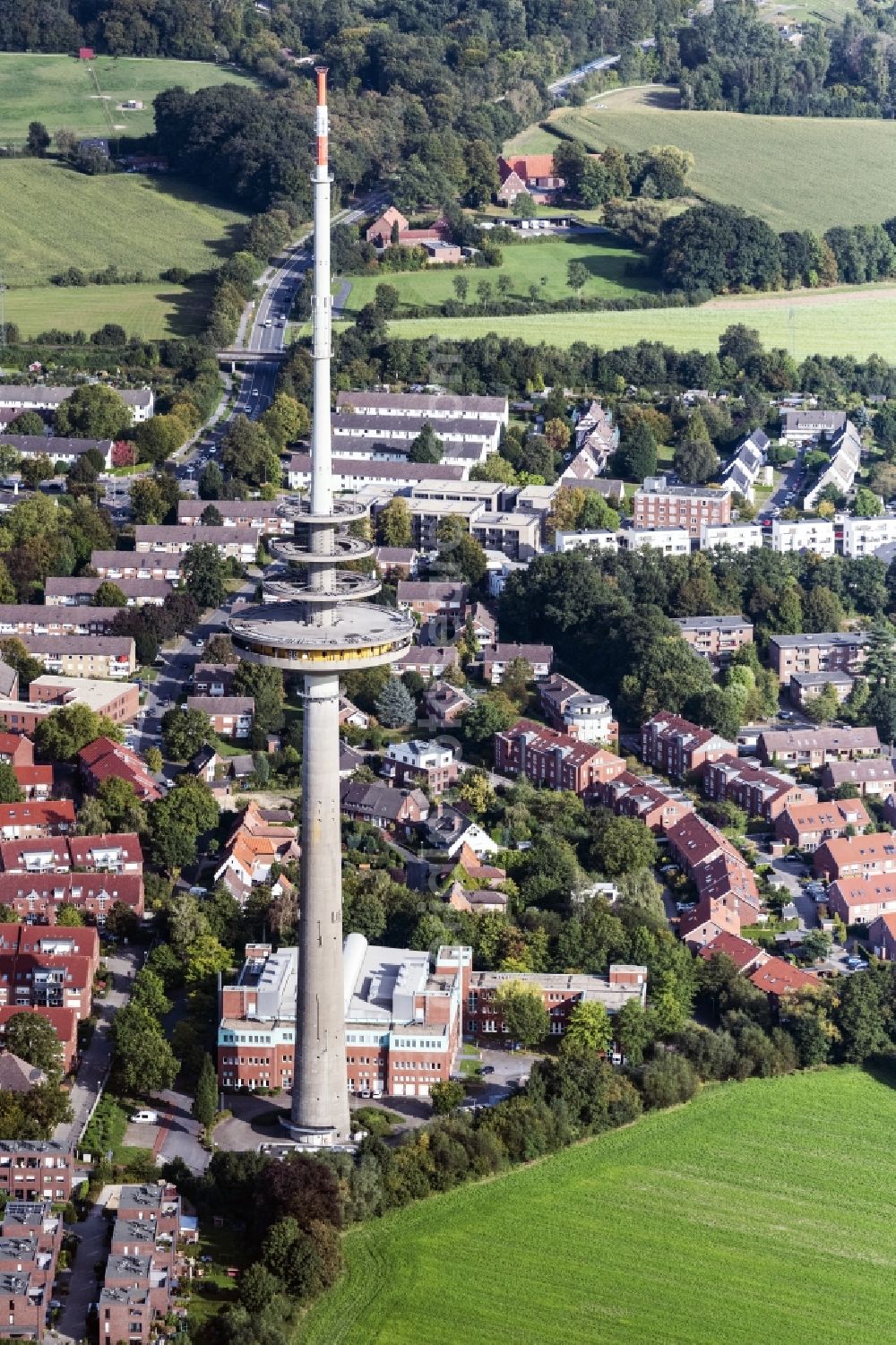 Münster from the bird's eye view: Television Tower Fernmeldeturm Muenster on Wolbecker Strasse in Muenster in the state North Rhine-Westphalia, Germany