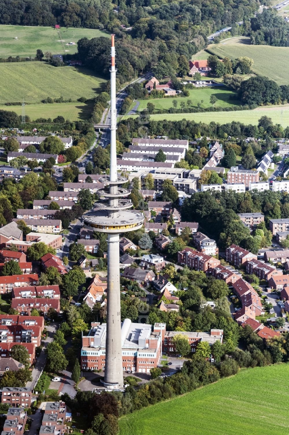 Aerial photograph Münster - Television Tower Fernmeldeturm Muenster on Wolbecker Strasse in Muenster in the state North Rhine-Westphalia, Germany