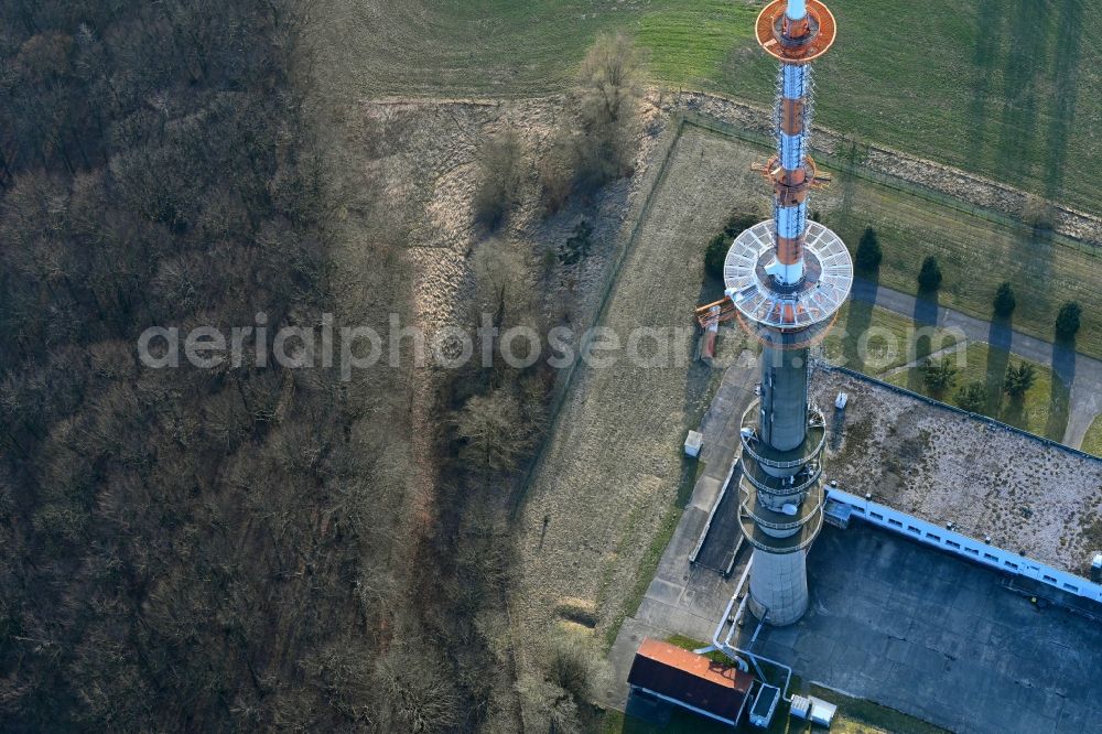 Aerial photograph Woldegk - Steel mast funkturm and transmission system as basic network transmitter Helpterberg in Woldegk in the state Mecklenburg - Western Pomerania, Germany