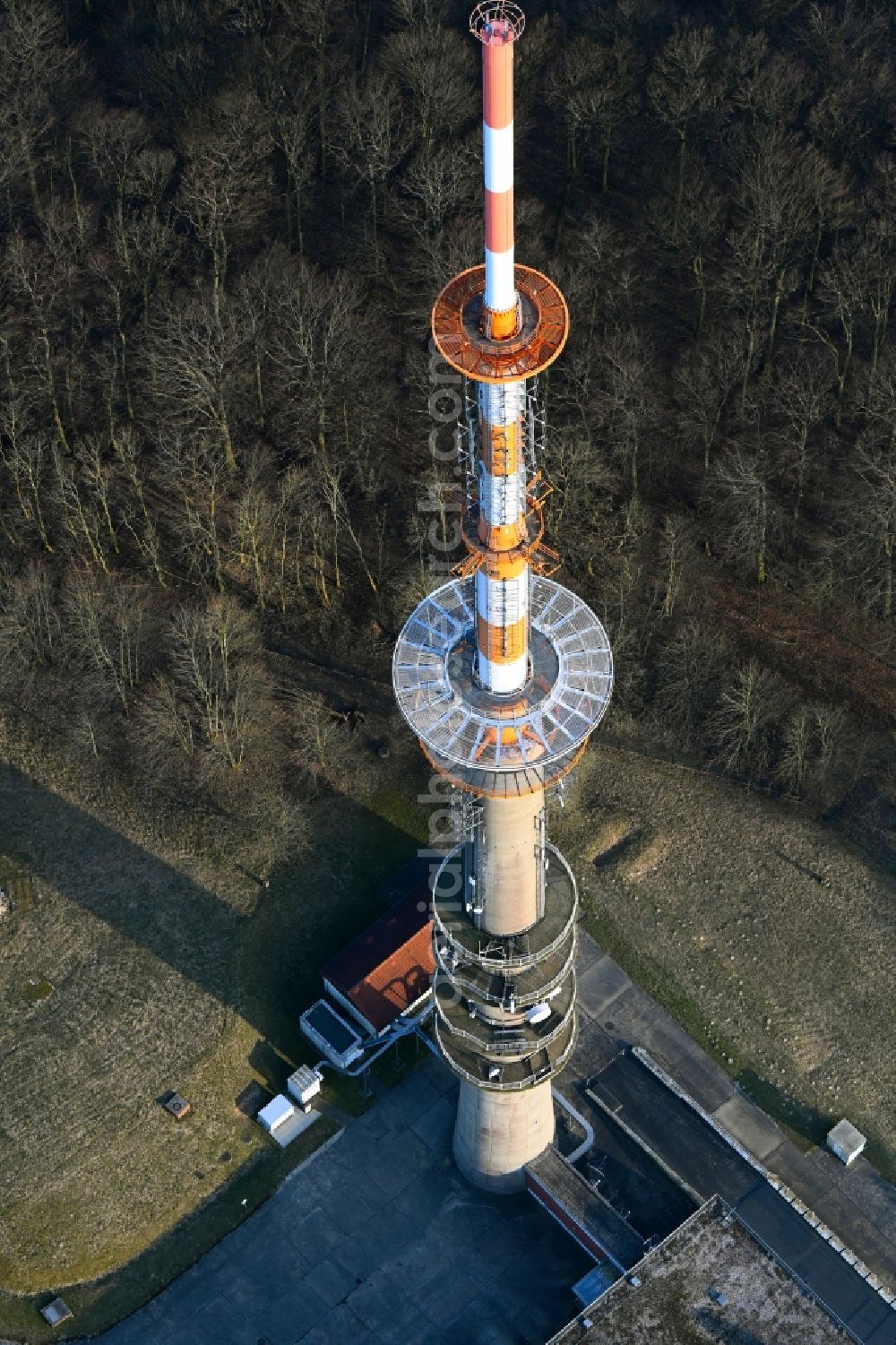 Aerial image Woldegk - Steel mast funkturm and transmission system as basic network transmitter Helpterberg in Woldegk in the state Mecklenburg - Western Pomerania, Germany