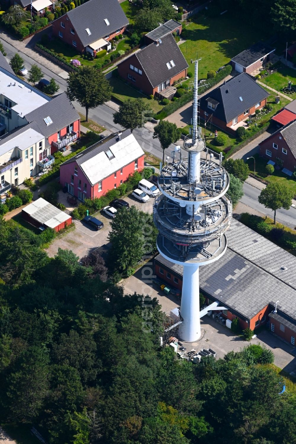 Aerial image Wyk auf Föhr - Steel mast funkturm and transmission system as basic network transmitter in Wyk auf Foehr in the state Schleswig-Holstein, Germany