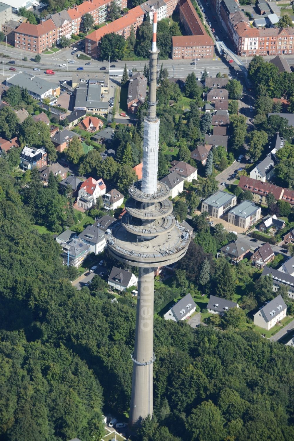 Kiel from the bird's eye view: Radio tower in Vieburger woods in Kiel in Schleswig-Holstein. Currently, renovation work will take place through the Werner Diener GmbH & Co. Industrieanstrich KG