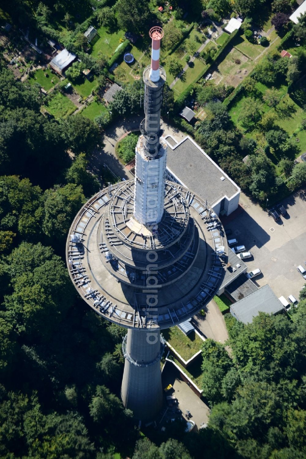 Kiel from the bird's eye view: Radio tower in Vieburger woods in Kiel in Schleswig-Holstein. Currently, renovation work will take place through the Werner Diener GmbH & Co. Industrieanstrich KG