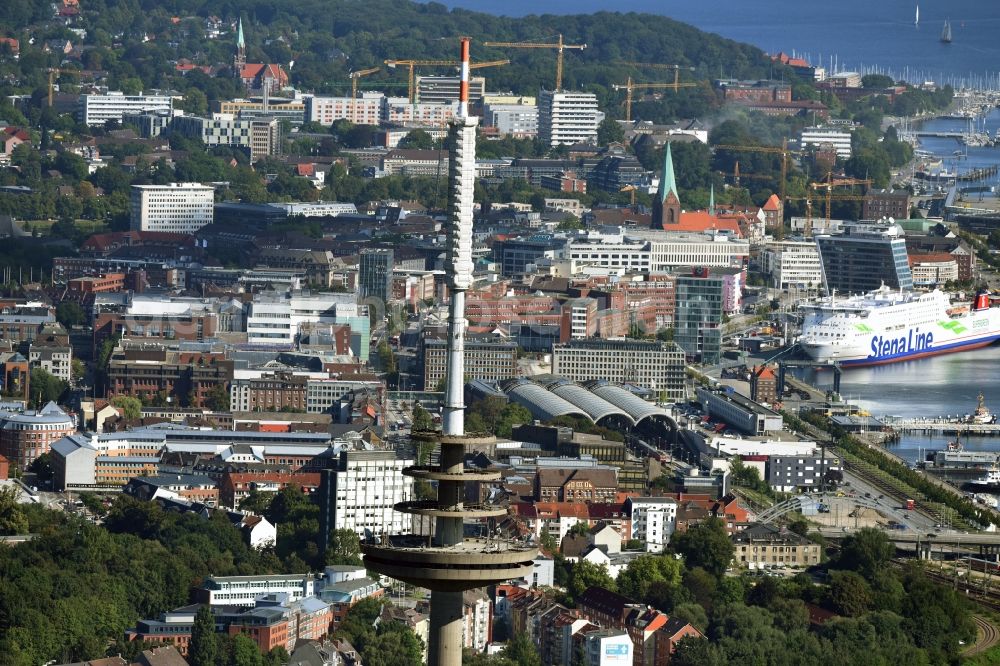 Aerial image Kiel - Radio tower in Vieburger woods in Kiel in Schleswig-Holstein. Currently, renovation work will take place through the Werner Diener GmbH & Co. Industrieanstrich KG