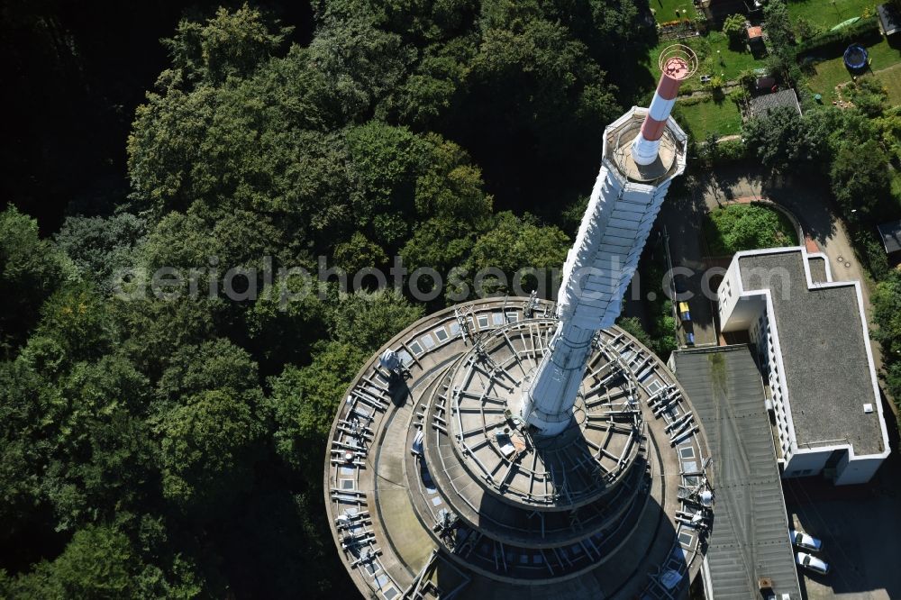 Aerial image Kiel - Radio tower in Vieburger woods in Kiel in Schleswig-Holstein. Currently, renovation work will take place through the Werner Diener GmbH & Co. Industrieanstrich KG