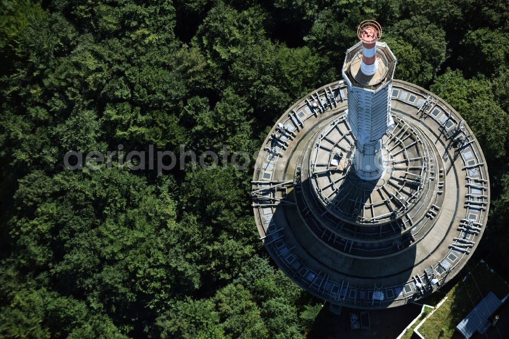 Aerial photograph Kiel - Radio tower in Vieburger woods in Kiel in Schleswig-Holstein. Currently, renovation work will take place through the Werner Diener GmbH & Co. Industrieanstrich KG