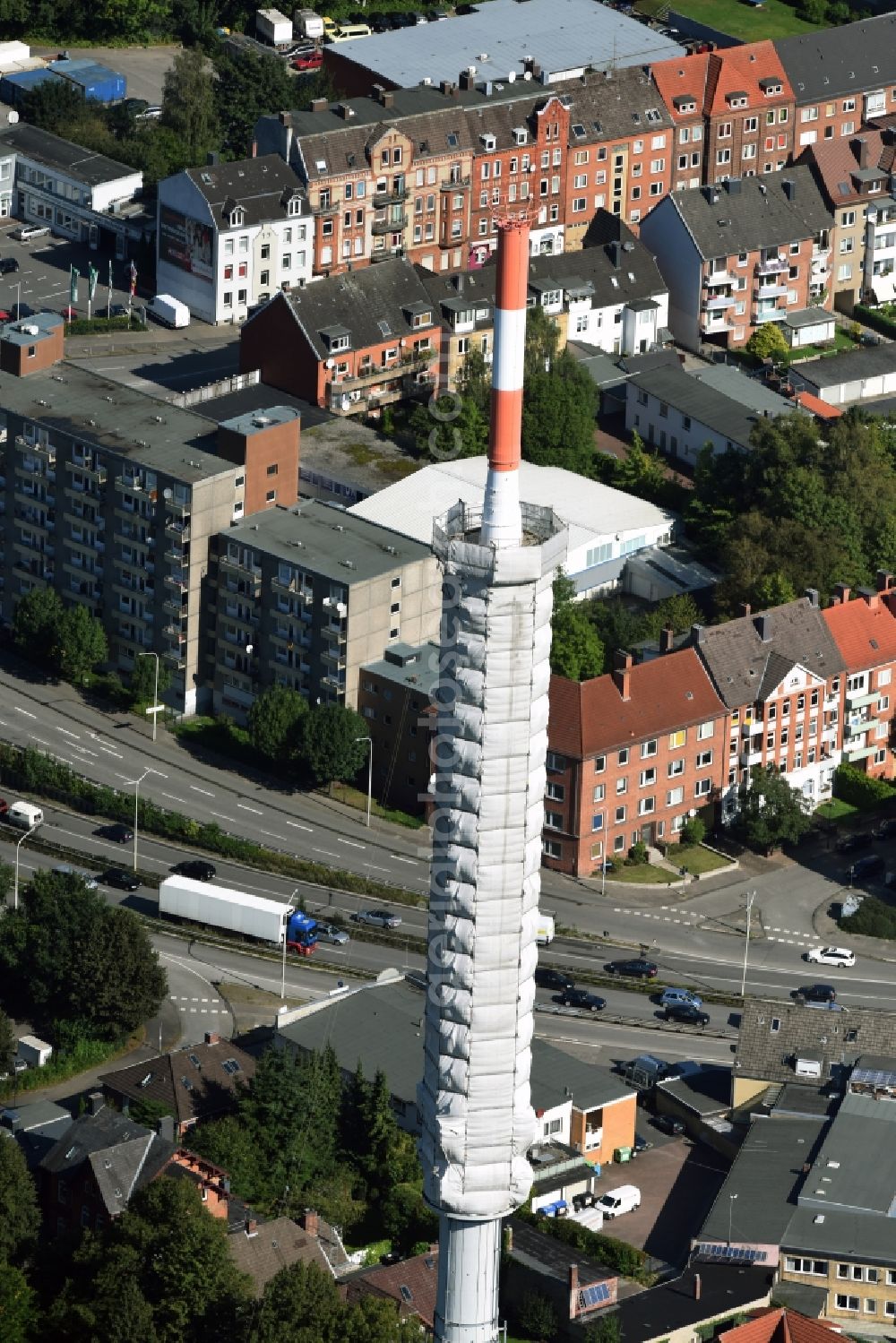 Aerial image Kiel - Radio tower in Vieburger woods in Kiel in Schleswig-Holstein. Currently, renovation work will take place through the Werner Diener GmbH & Co. Industrieanstrich KG