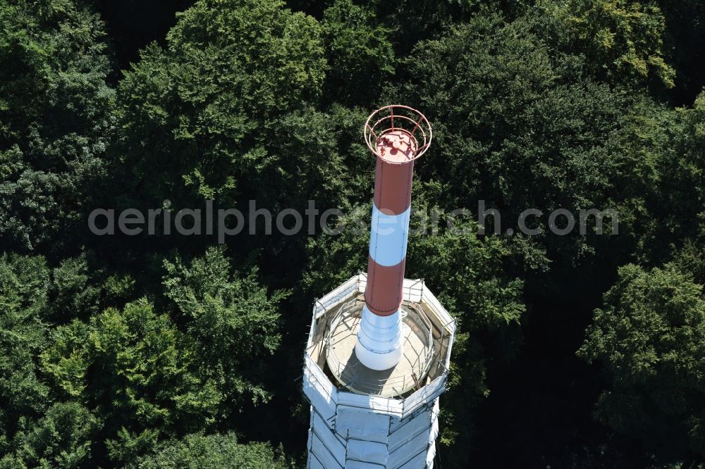 Aerial image Kiel - Radio tower in Vieburger woods in Kiel in Schleswig-Holstein. Currently, renovation work will take place through the Werner Diener GmbH & Co. Industrieanstrich KG