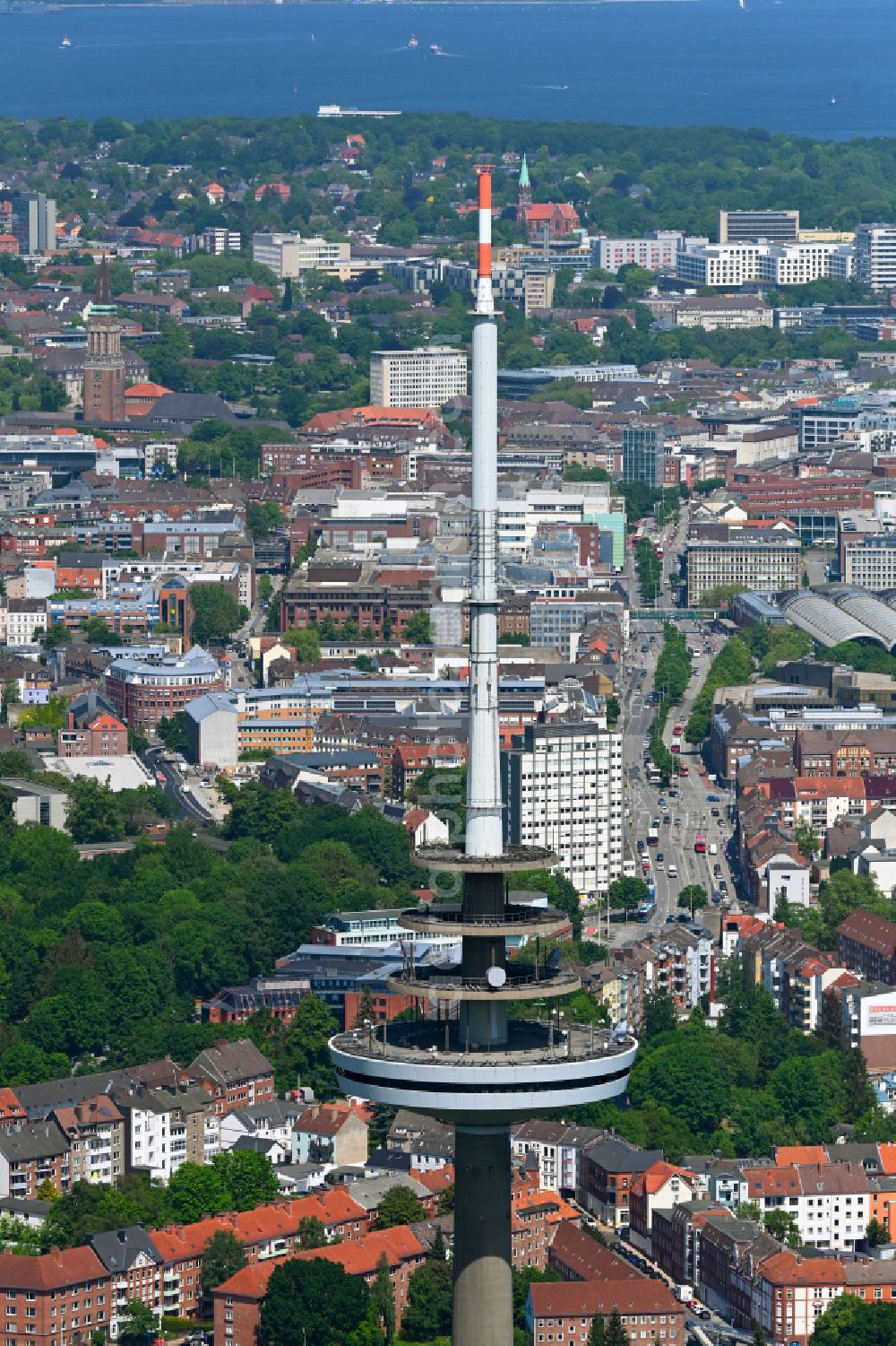 Kiel from above - Telecommunications tower in the Vieburger Gehoelz in Kiel in the federal state of Schleswig-Holstein