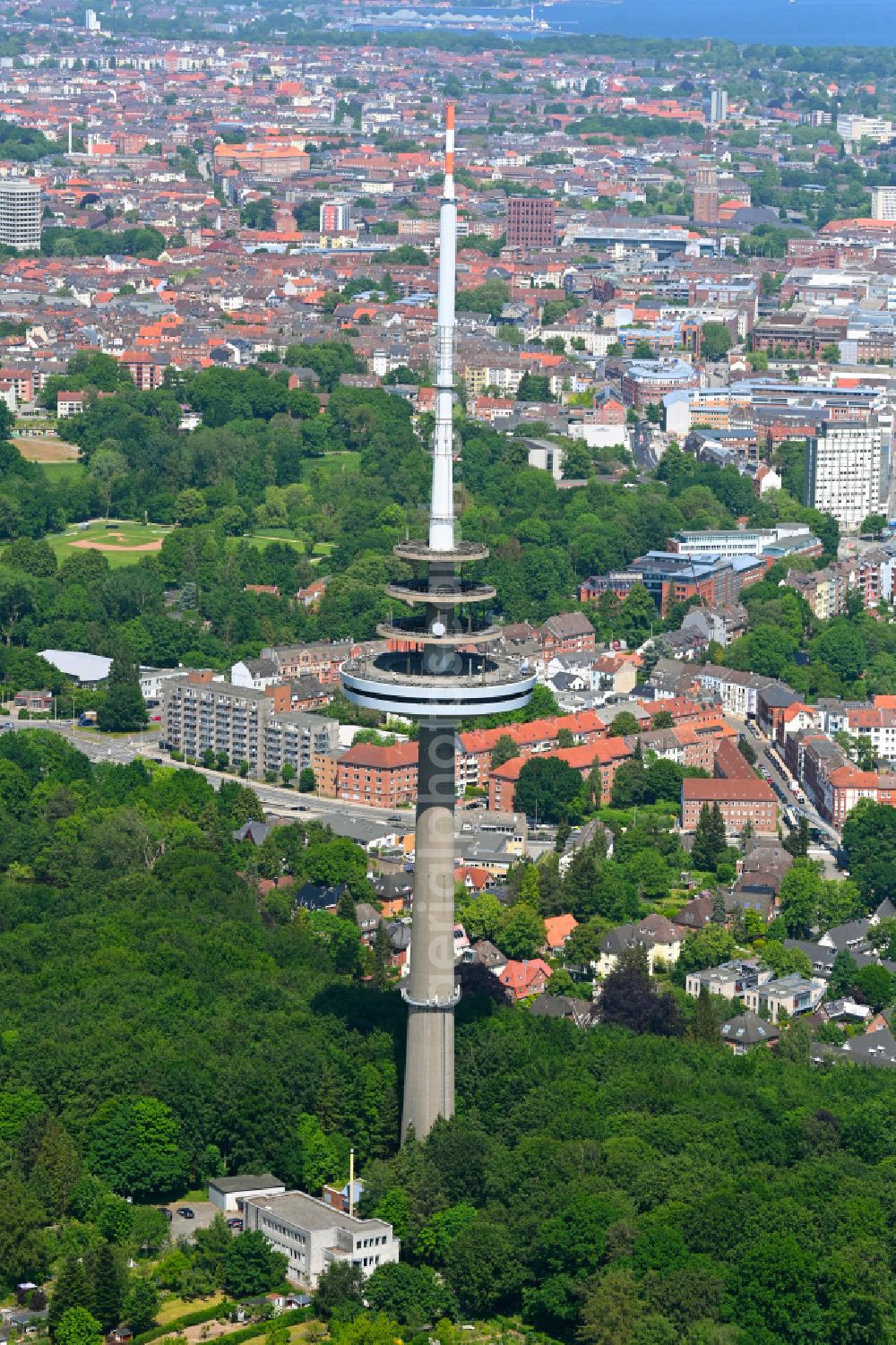 Aerial image Kiel - Telecommunications tower in the Vieburger Gehoelz in Kiel in the federal state of Schleswig-Holstein