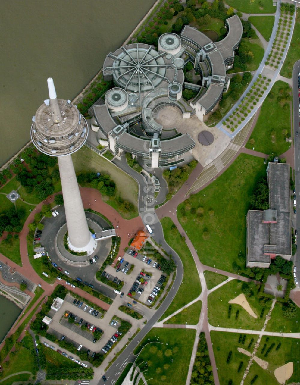 Aerial image Düsseldorf - Blick auf den Fernsehturm von Düsseldorf.