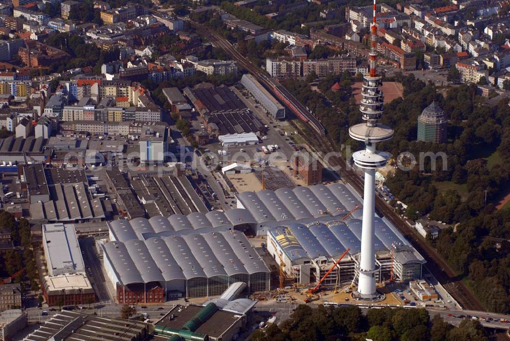 Hamburg from the bird's eye view: Blick auf den Fernsehturm Hamburg am Messe-Gelände im Stadtteil St. Pauli. Der 279 Meter hohe Heinrich-Hertz-Turm wurde von 1965 bis 1968 errichtet. Umgangssprachlich wird er in Anlehnung an den Michel der Michaeliskirche Tele-Michel genannt. Seit 2001 ist der Turm aus brandschutzrechtlichen Gründen für die Öffentlichkeit unzugänglich. Adresse: Lagerstraße 2-8, 20357 Hamburg