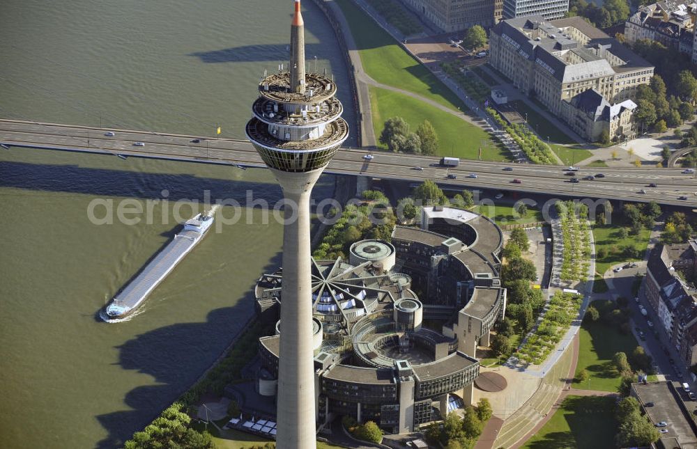 Aerial image Düsseldorf - Blick auf den Fernsehturm und auf den Landtag von NRW. Der Fernsehturm ist mit 240,5 Metern das höchste Gebäude der Stadt. The TV Tower in Duesseldorf. The TV tower is, with its 240.5 meters, the tallest building in the city. View to the Landtag residence of the Land government Northrhine Westfalia.