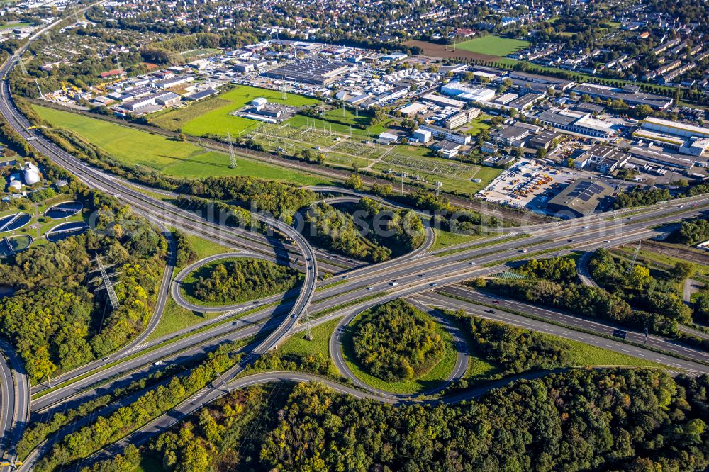 Dortmund from the bird's eye view: Routing and traffic lanes during the exit federal highway B236 in the district Alt-Scharnhorst in Dortmund in the state North Rhine-Westphalia, Germany