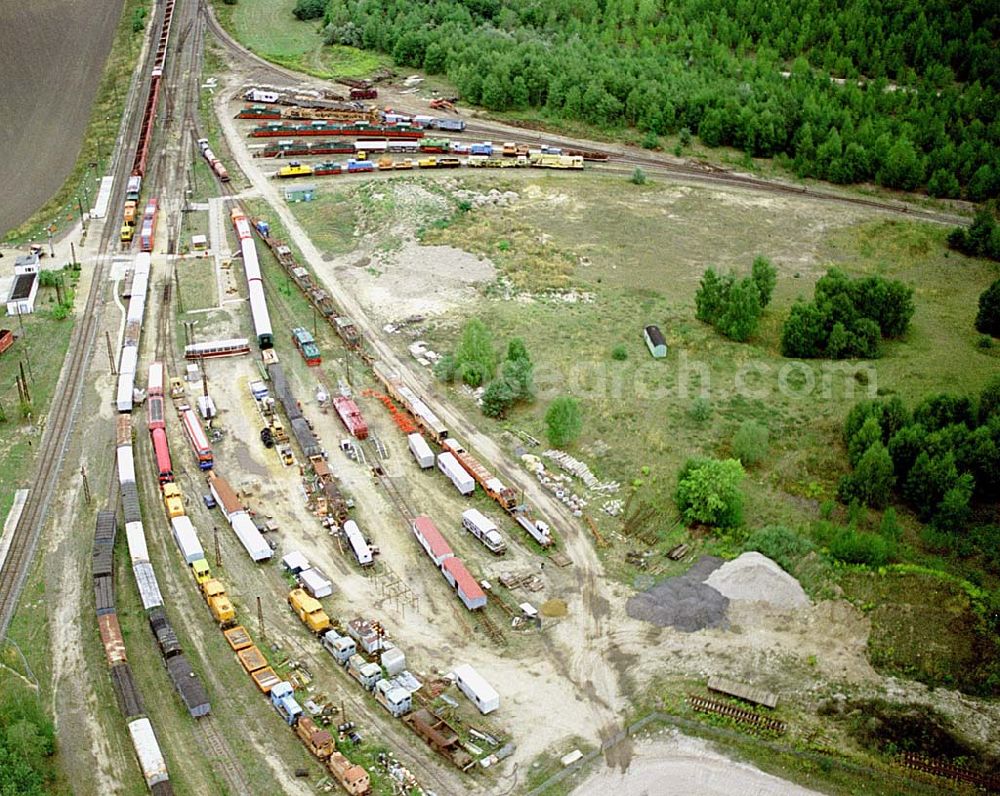 Graifenhainichen / Sachsen Anhalt from the bird's eye view: 03.09.03 Fünf Tagebaugroßgeräte im ehemaligen Tagebau Golpa-Nord bilden das Herzstück von Ferropolis. Sie erinnern an eine untergegangene Bergbau-und Industrieepoche, an 150 Jahre Braunkohleförderung in Mitteldeutschland. Zugleich steht die Stadt aus Eisen aber auch für einen Neubeginn im Umgang mit Natur und Landschaft. Ferropolis GmbH,Ferropolisstrasse 1, 06773 Gräfenhainichen,Tel: (03 49 53) 35 120,Tel: (03 49 53) 35 125,Fax: (03 49 53) 35 123,Email: event@ferropolis.de