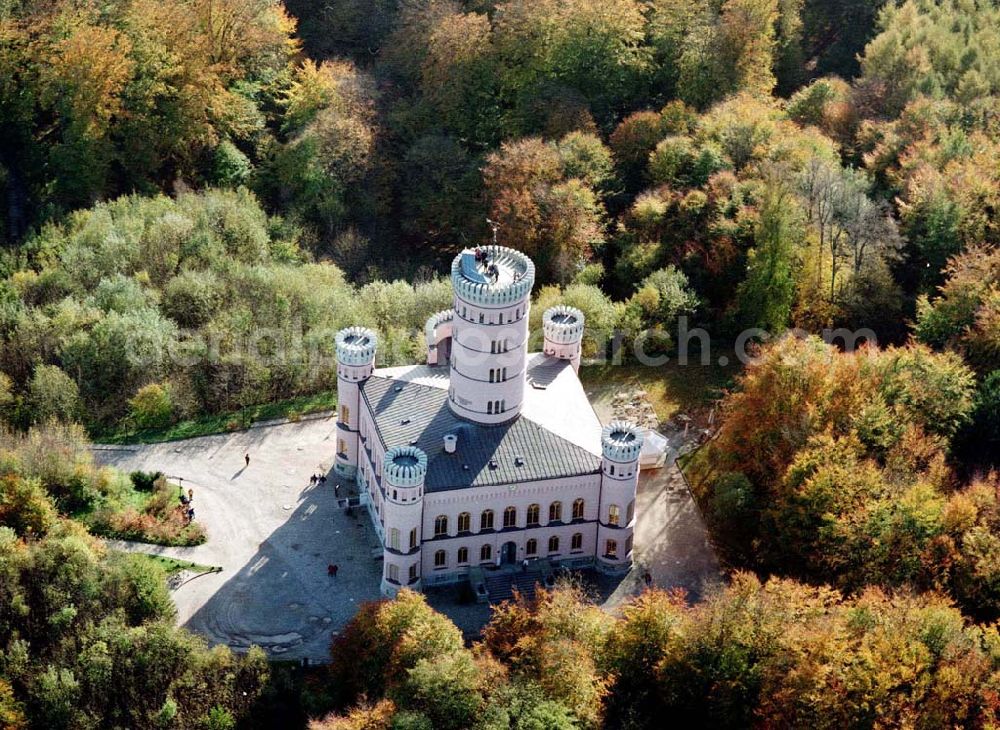 Granitz auf Rügen / MV from the bird's eye view: Fertig rekonstruiertes Jagdschloß Granitz auf Rügen.