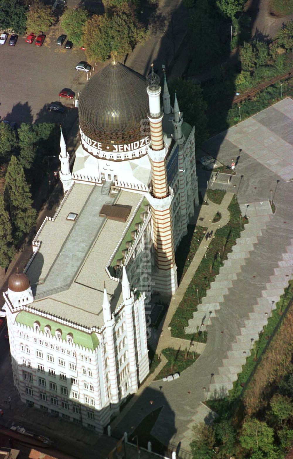 Dresden from the bird's eye view: Fertig restaurierte Moschee Yenidze in Dresden-Neustadt