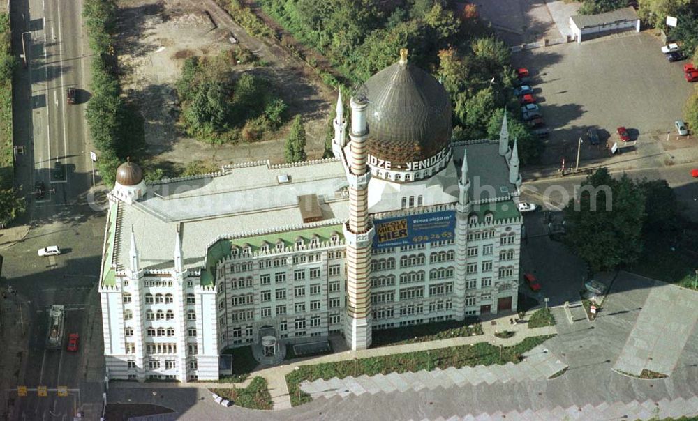 Dresden from the bird's eye view: Fertig restaurierte Moschee Yenidze in Dresden-Neustadt