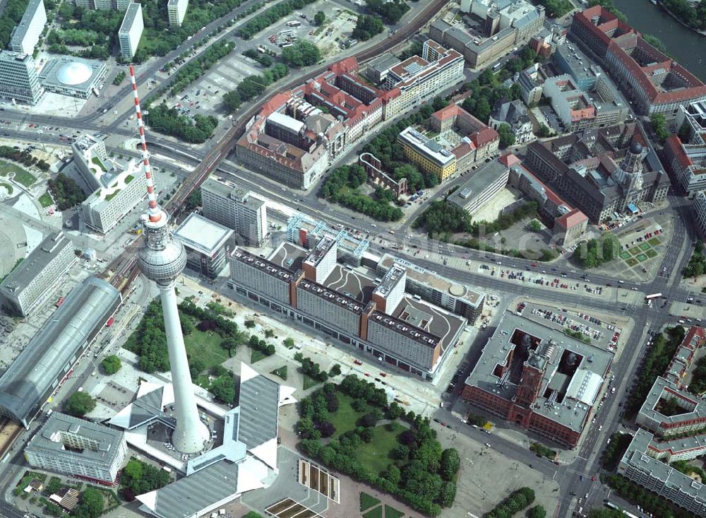 Aerial photograph Berlin - Fertig umgebaute Rathauspassagen der WBM am Roten Rathaus unmittelbar am Berliner Fernsehturm in Berlin-Mitte.