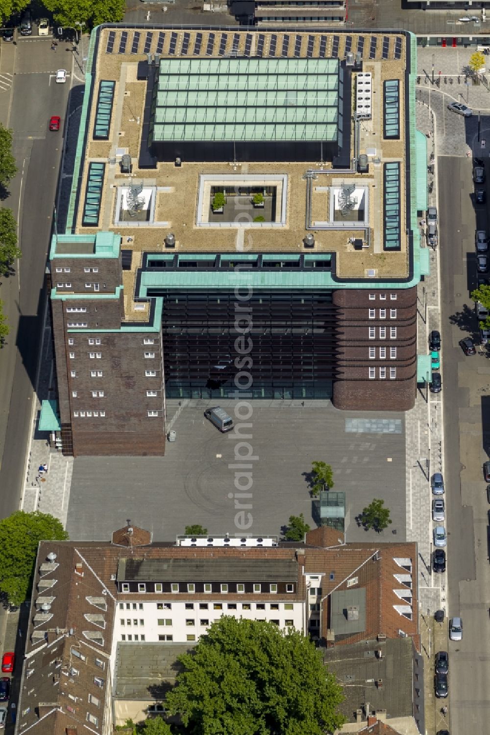 Gelsenkirchen from the bird's eye view: Renovation and reconstruction of Hans Sachs House, the Town Hall in Gelsenkirchen in North Rhine-Westphalia NRW