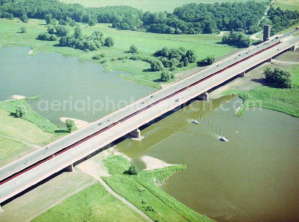 Vockerode from above - fertige Autobahnbrücke über die Elbe bei Vockerode.