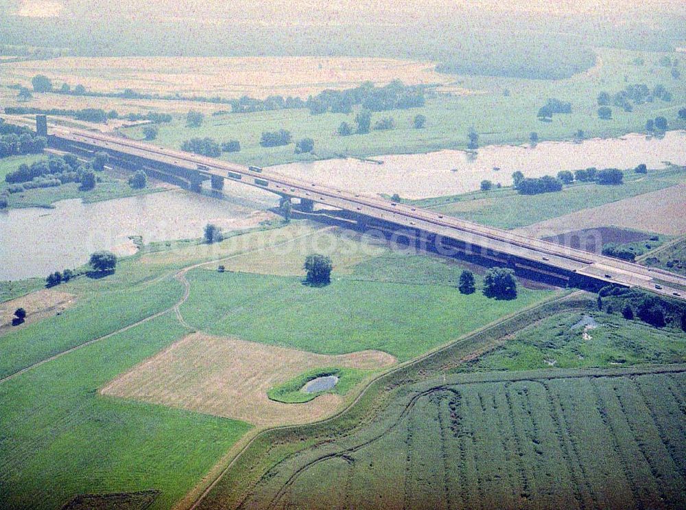 Vockerode from the bird's eye view: fertige Autobahnbrücke über die Elbe bei Vockerode.