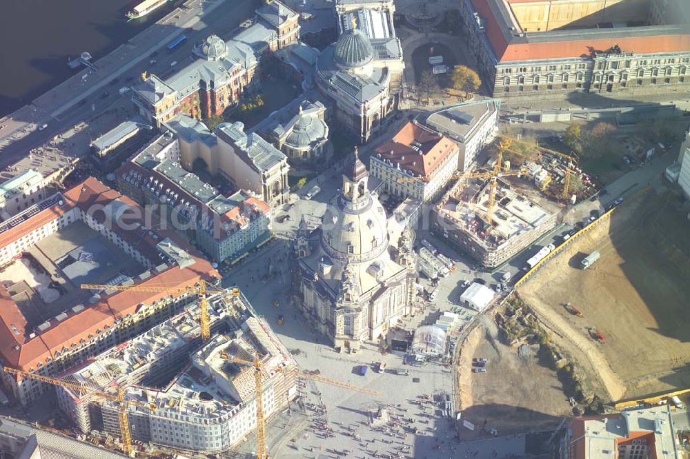 Dresden (Sachsen) from the bird's eye view: : Fertig wiederaufgebaute Frauenkirche in Dresden am Tage vor der Weihe..