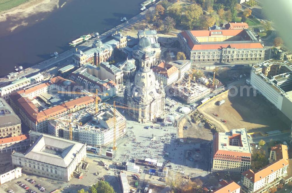 Dresden (Sachsen) from the bird's eye view: : Fertig wiederaufgebaute Frauenkirche in Dresden am Tage vor der Weihe..