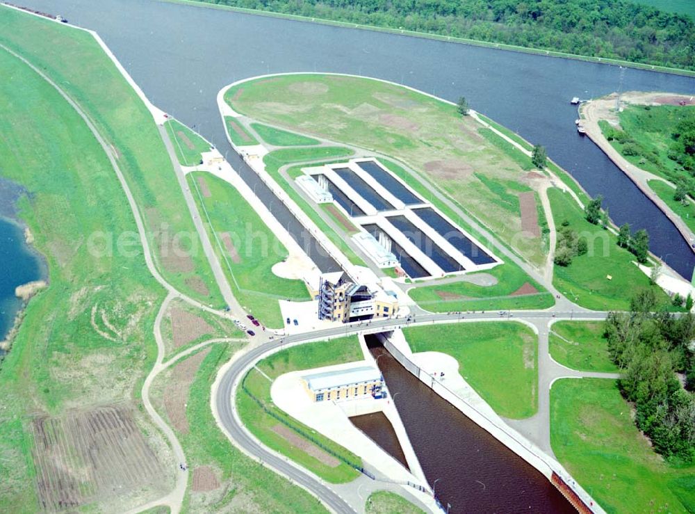 Aerial photograph Rothensee - Fertige Schleuse Rothensee am Wasserstraßenkreuz Magdeburg.