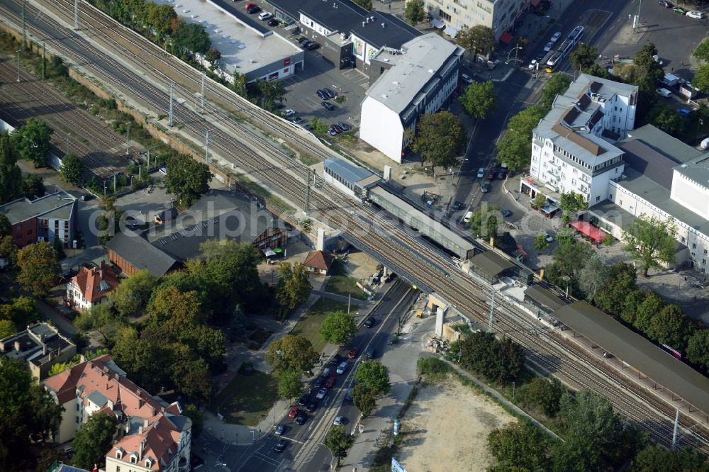 Berlin from the bird's eye view: Construction of new railway bridge over the Treskowallee at Berlin- Karlshorst