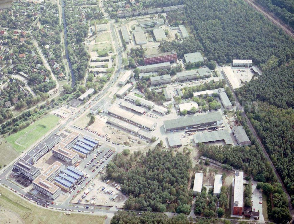 Berlin - Köpenick from the bird's eye view: Fertiger Neubaukomplex im Innovationszentrum Wuhlheide in Berlin - Köpenick.