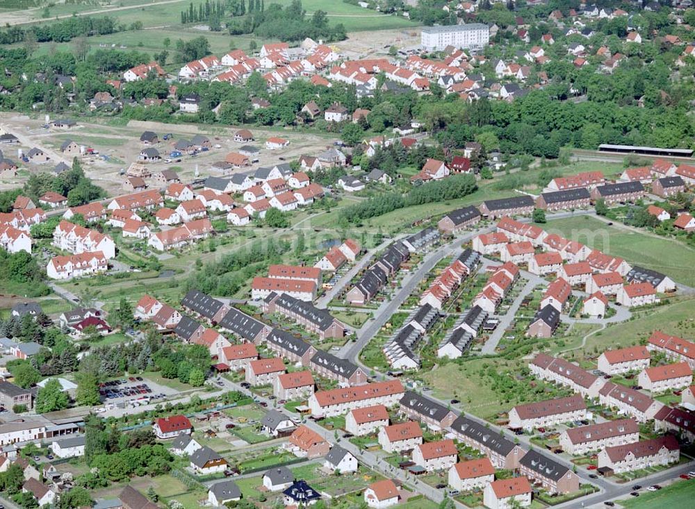 Aerial image Ahrensfelde / Brandenburg - Fertiger Wohnpark am Ahrensfelder Dreieck der Stoffel - Holding. Datum: 15.05.03