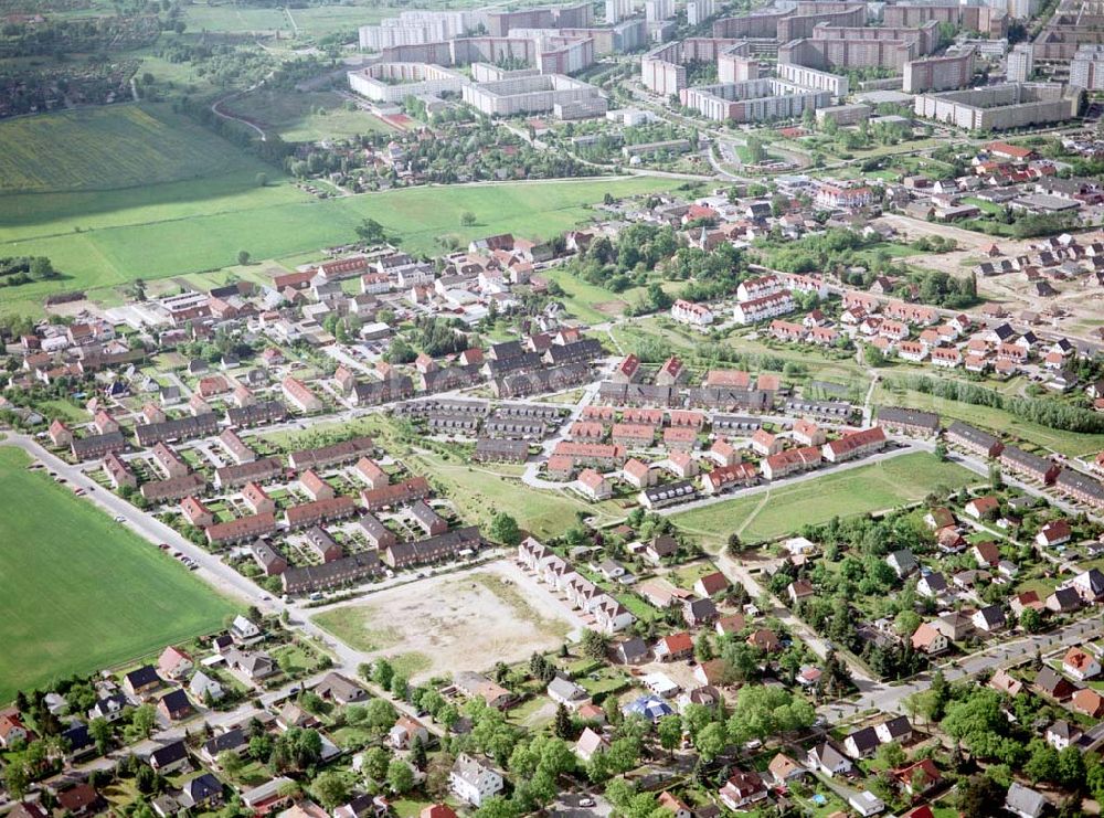 Aerial image Ahrensfelde / Brandenburg - Fertiger Wohnpark am Ahrensfelder Dreieck der Stoffel - Holding. Datum: 15.05.03