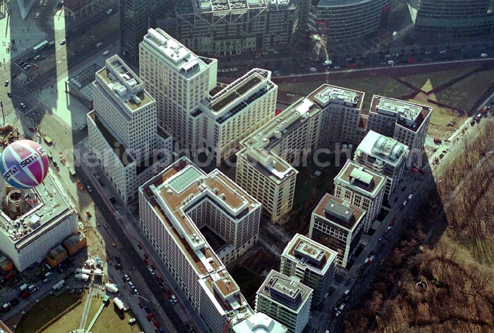 Berlin / Tiergarten from the bird's eye view: Fertiges Areal des BEISHEIM-Centers am Potsdamer Platz / Leipziger Platz in Berlin Mitte-Tiergarten.