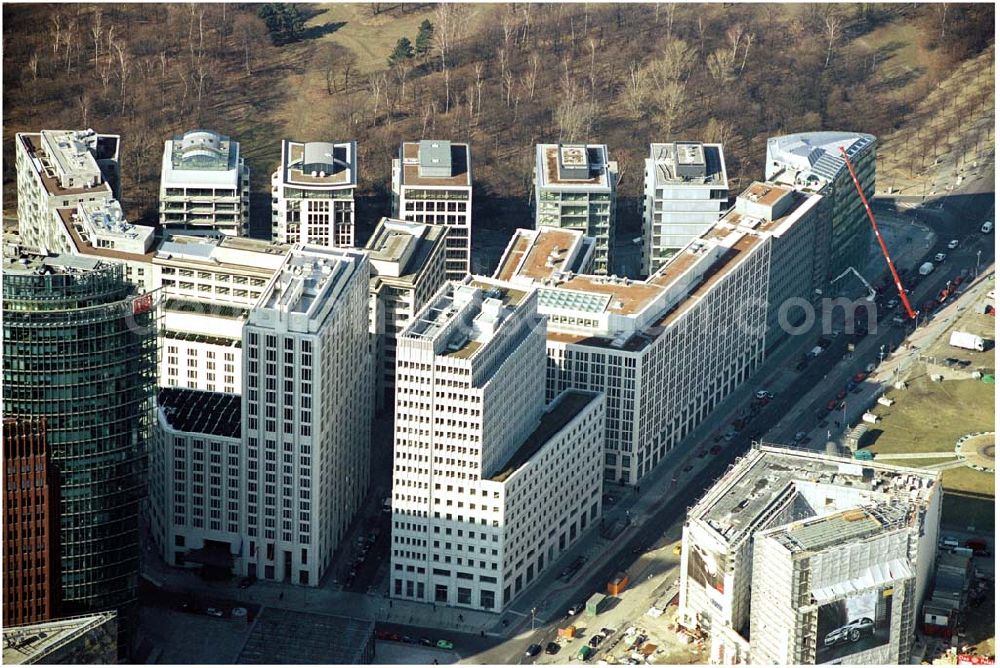 Aerial photograph Berlin / Tiergarten - Fertiges Areal des BEISHEIM-Centers am Potsdamer Platz / Leipziger Platz in Berlin Mitte-Tiergarten.