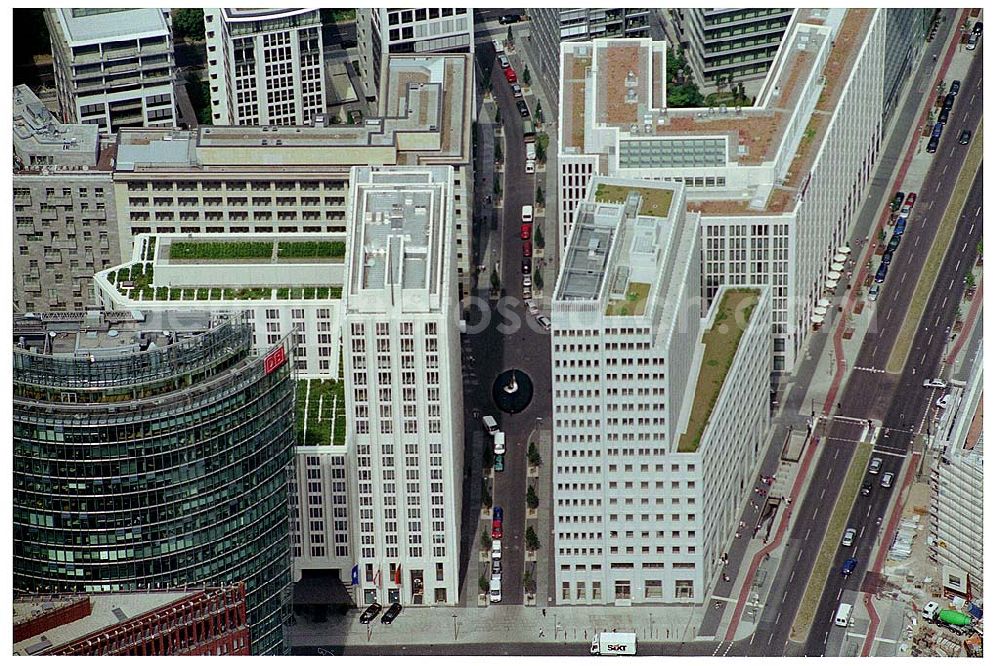 Berlin from the bird's eye view: Fertiges Areal des BEISHEIM-Centers am Potsdamer Platz / Leipziger Platz in Berlin Mitte-Tiergarten.