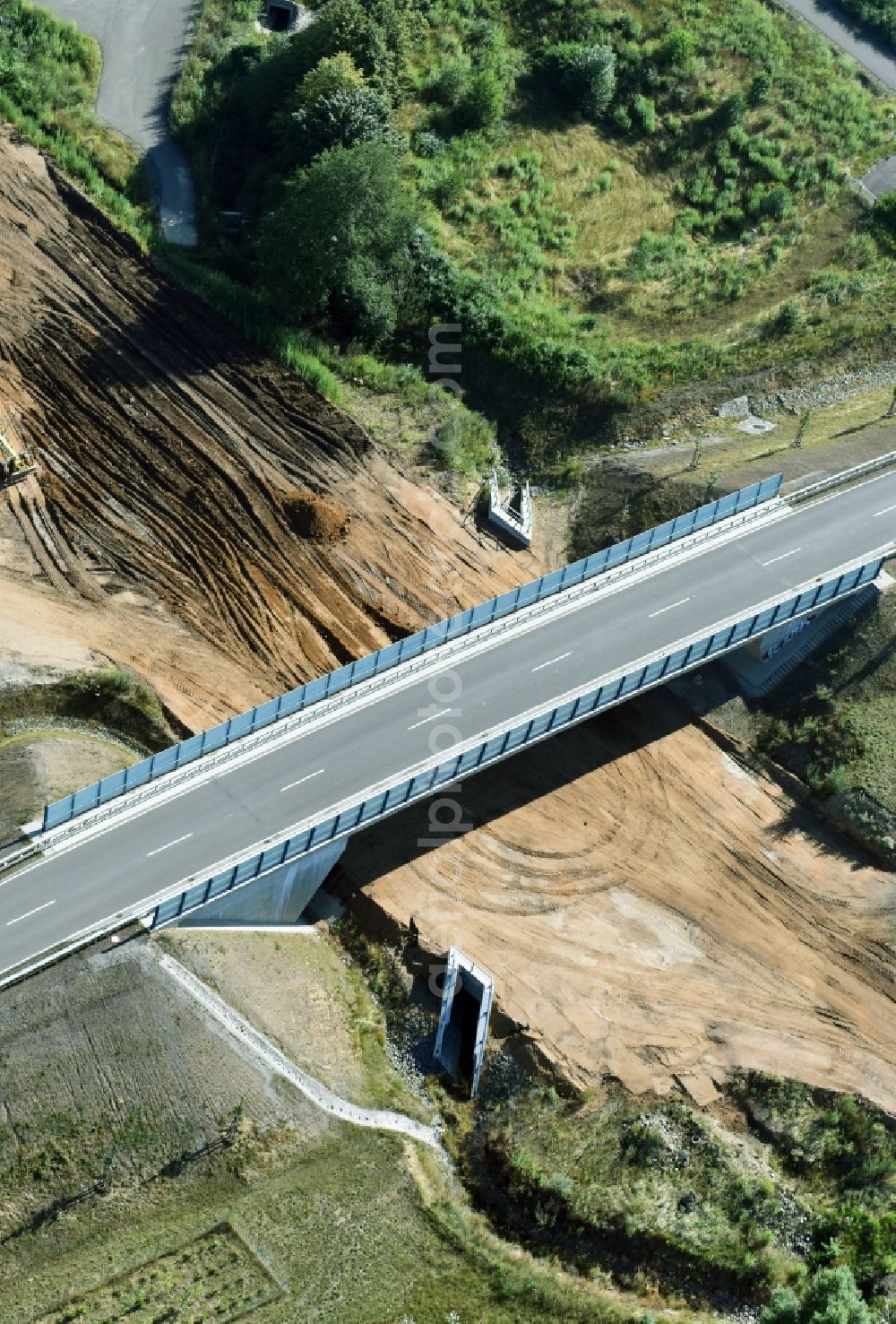 Aerial image Borna - Finished bridge construction along the route and of the route of the highway route B95 to A72 motorway in Borna in the state Saxony