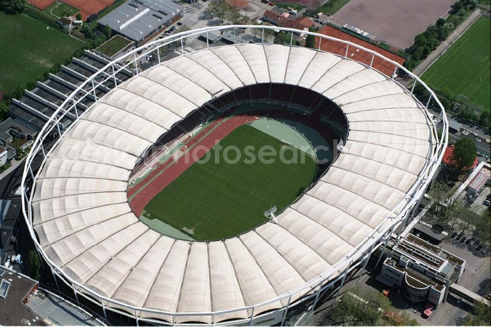 Stuttgart from the bird's eye view: Zur Fußball-Weltmeisterschaft 2006 fertig umgebautes Stadion in Stuttgart. Das Gottlieb-Daimler-Stadion, ehemals Neckarstadion, liegt im rund 55 ha großen Sportzentrum Cannstatter Wasen. Das markanteste Merkmal ist die Stahlseilbinder-Konstruktion des Membrandaches, das die gesamten Zuschauerplätze überspannt.Abteilung Stadien, Bezirks-und Eissportanlagen, Mercedesstraße 87, 70372 Stuttgart, Telefon +49-(0)711-216-4661, Telefax +49-(0)711-216-3326,Architekt: Arat, Siegel & Partner