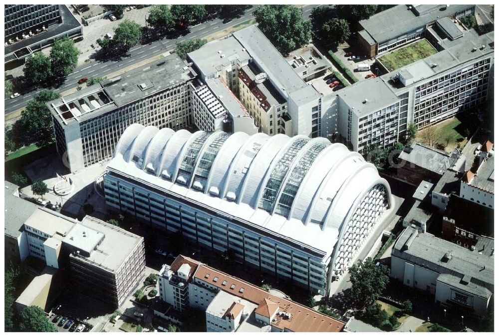 Aerial photograph Berlin - Charlottenburg - Fertiges Ludwig-Erhard-Haus , dem Sitz der IHK Berlin am Bhf. Zoo in Berlin-Charlottenburg.