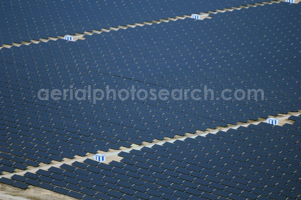 Aerial photograph Lieberose - Blick auf den ehemaligen Truppenübungsplatz Lieberose am Tag vor der offiziellen Inbetriebnahme der bisher zweitgrößte PV-Anlage der Welt durch die juwi Holding AG. Lieberose ist aber nicht nur in Leistung und Finanzierung beispielhaft, sondern auch ein Modellprojekt der Renaturierung militärischer Liegenschaften. Pressesprecher: Ralf Heidenreich; juwi Holding AG; Energie-Allee 1; D-55286 Wörrstadt; heidenreich@juwi.de