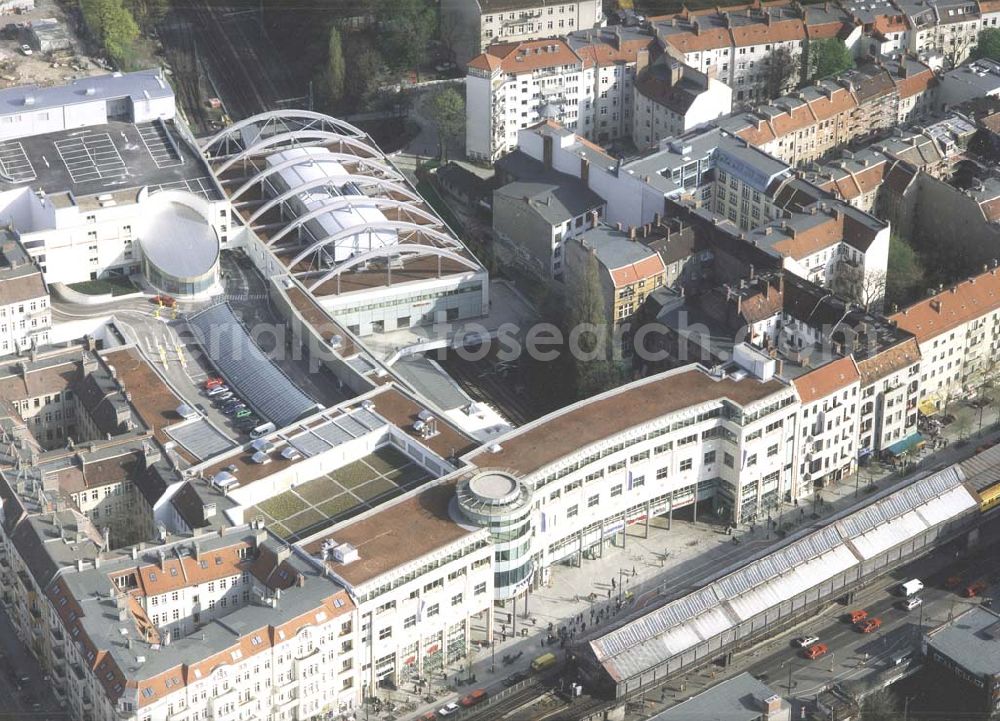 Berlin - Prenzlauer-Berg from the bird's eye view: Fertiggestelltes Einkaufszentrum Schönhauser Allee Arcaden am S-Bhf. Schönhauser Allee in Berlin-Prenzlauer-Berg.