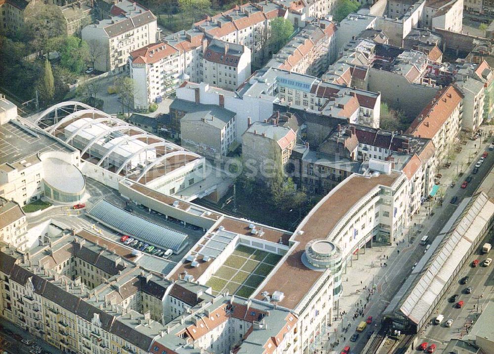 Berlin - Prenzlauer-Berg from the bird's eye view: Fertiggestelltes Einkaufszentrum Schönhauser Allee Arcaden am S-Bhf. Schönhauser Allee in Berlin-Prenzlauer-Berg.